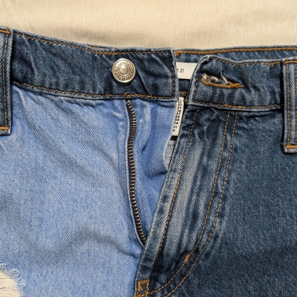 🛍️4 For $15🛍Denim Forever 21 Blue and Jean Shorts Distressed Design 90s Shorts - Picture 2 of 12